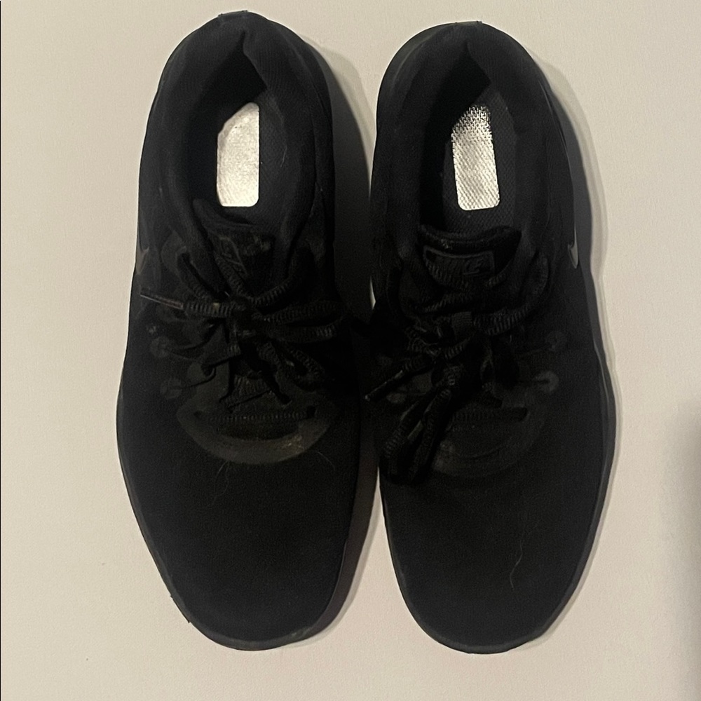 Black Nike Shoes